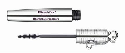 mascara.jpg